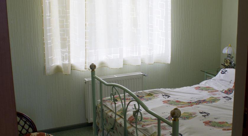 Гостевой дом na Kraynem Pereulke Ялта